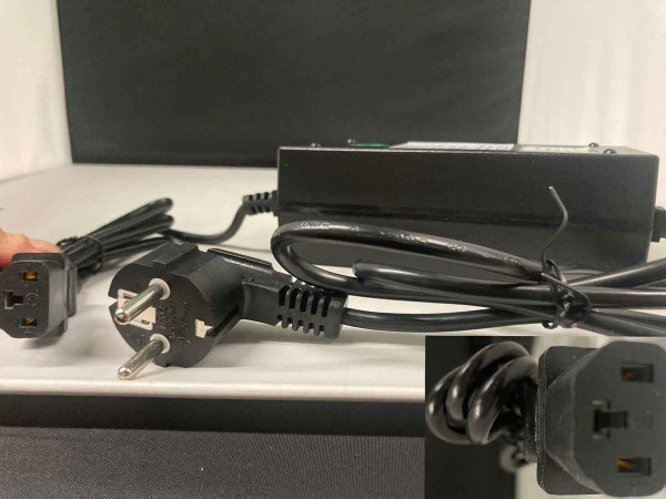 Ladegerät 60Volt Blei Gel Akku E Roller E Seniorenmobil