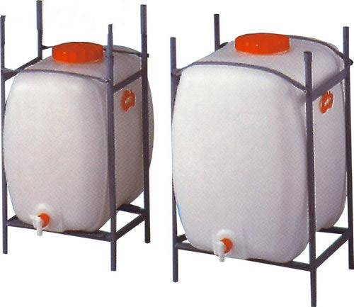 Stapelgestell für 100 L Getränkefässer