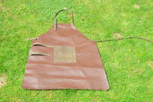 Globe Fire Leder-Grillschürze braun, Unisex, verstellbar